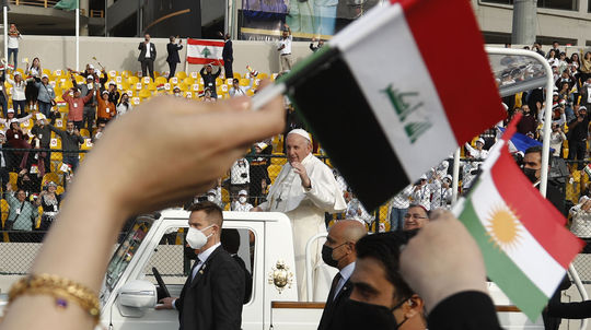 Pápež na historickej návšteve Iraku precestoval vyše 1 400 kilometrov