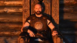 Recenzia: Netreba chodiť okolo horúcej kaše - Slovania sú jednoducho výborní