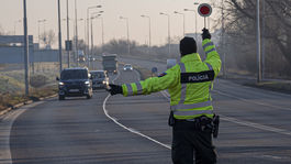 Vraciate sa autom zo zahraničia? Pozor na zákaz vychádzania!