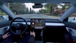 Tesla opäť provokuje Autopilotom. Systém FSD ponúka všetkým 