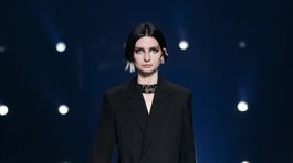 Modelka Meadow Walker na prehliadke značky Givenchy - kolekcia Jeseň-Zima 2021. 