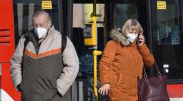 Laboratóriá potvrdili vyše 1200 infikovaných, obetí je menej ako sto