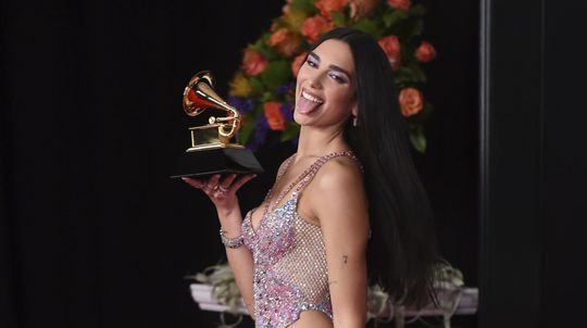 Speváčka Dua Lipa si odniesla domov cenu Grammy...