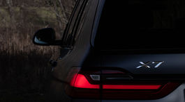BMW X7 40d xDrive Dark Shadow (2021)