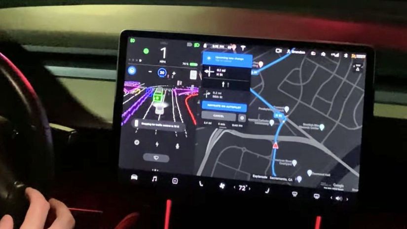Nezodpovedným vodičom Tesla vypla autopilot...
