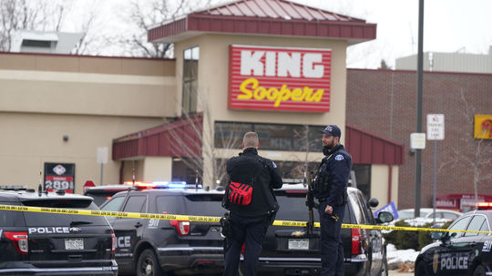 Po streľbe v obchode v Colorade zostalo desať mŕtvych