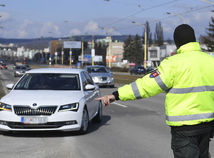 SR Košice, koronavírus, zákaz vychádzania, polícia, kontroly KE