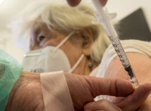 SR Bratislava očkovanie koronavírus DSS seniori 2.kolo BAX