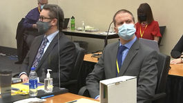 Proces v kauze smrti Floyda pokračoval úvodnými rečami obžaloby a obhajoby