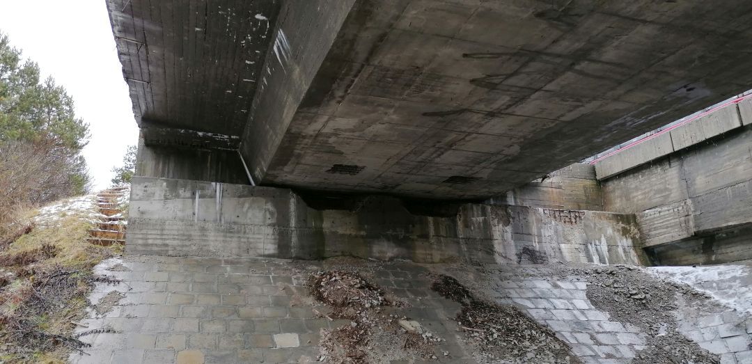 Na moste sa použil nevhodný materiál a navyše...
