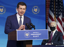 USA Biden Buttigieg minister dopravy
