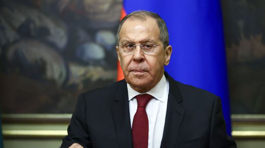 Podľa Lavrova vzťahy Moskvy so Západom narazili na dno
