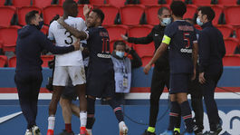 Opäť mu praskli nervy. Neymar má tretiu červenú v 14 dueloch - potom sa bil