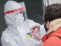 Na Slovensku pribudlo 8120 prípadov nákazy koronavírusom a 23 obetí