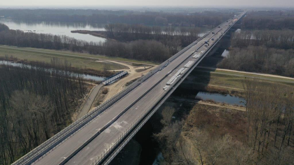 Práce na vonkajšom obchvate Bratislavy meškajú...