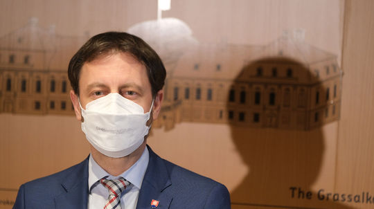 premiér Eduard Heger – 38 885 eur (z verejnej...