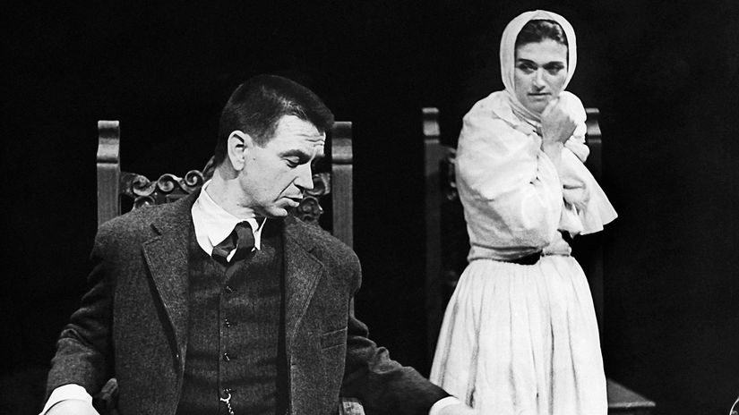 Gustáv Valach ako Ondrej a Eva Kristinová ako...