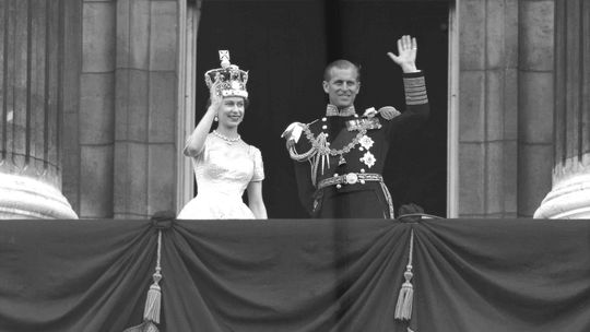 Počas korunovácie Alžbety II. Briti na chvíľu zabudli na ťažké časy. Uplynulo od nej presne 70 rokov 