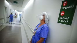 Pandémia covidu vstúpila podľa WHO do kritickej fázy