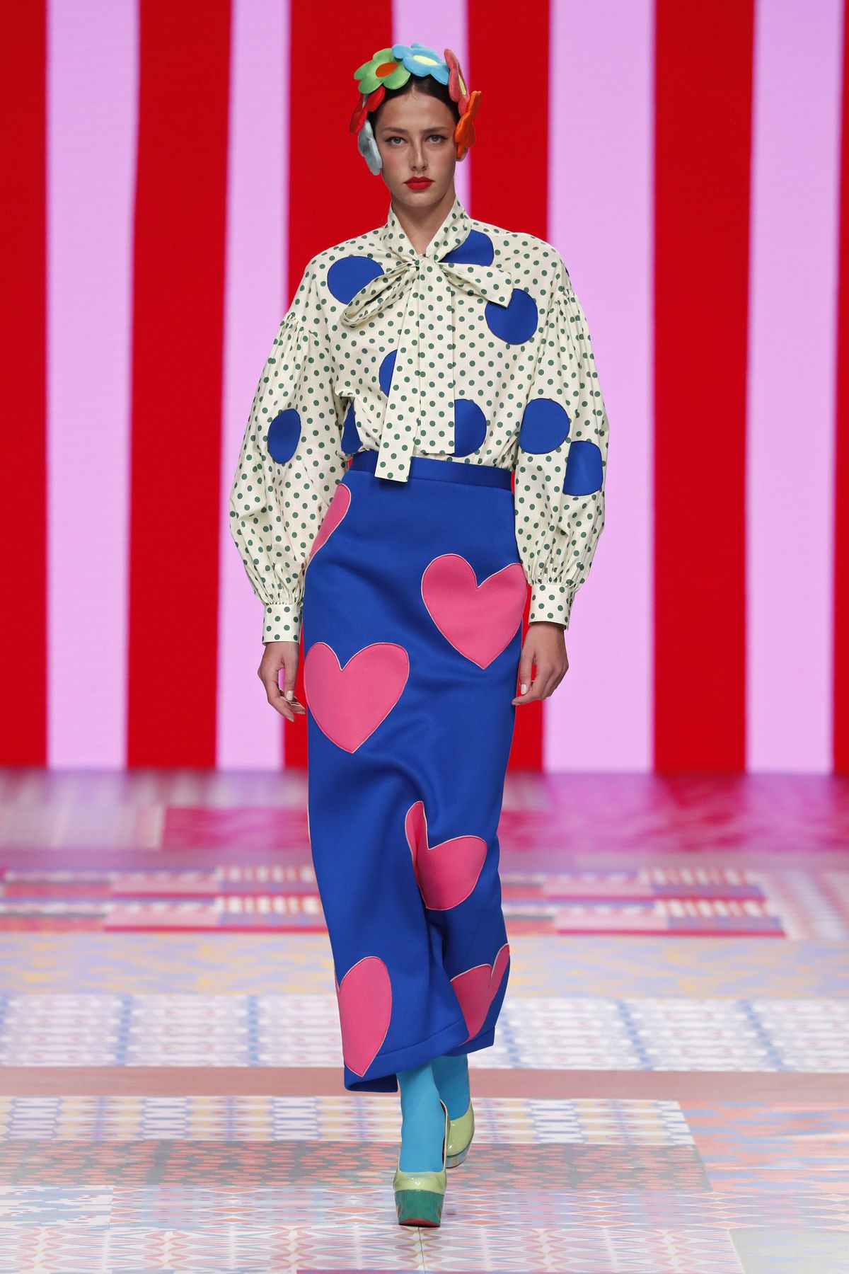 Modelka na prehliadke Agatha Ruiz de la Prada...