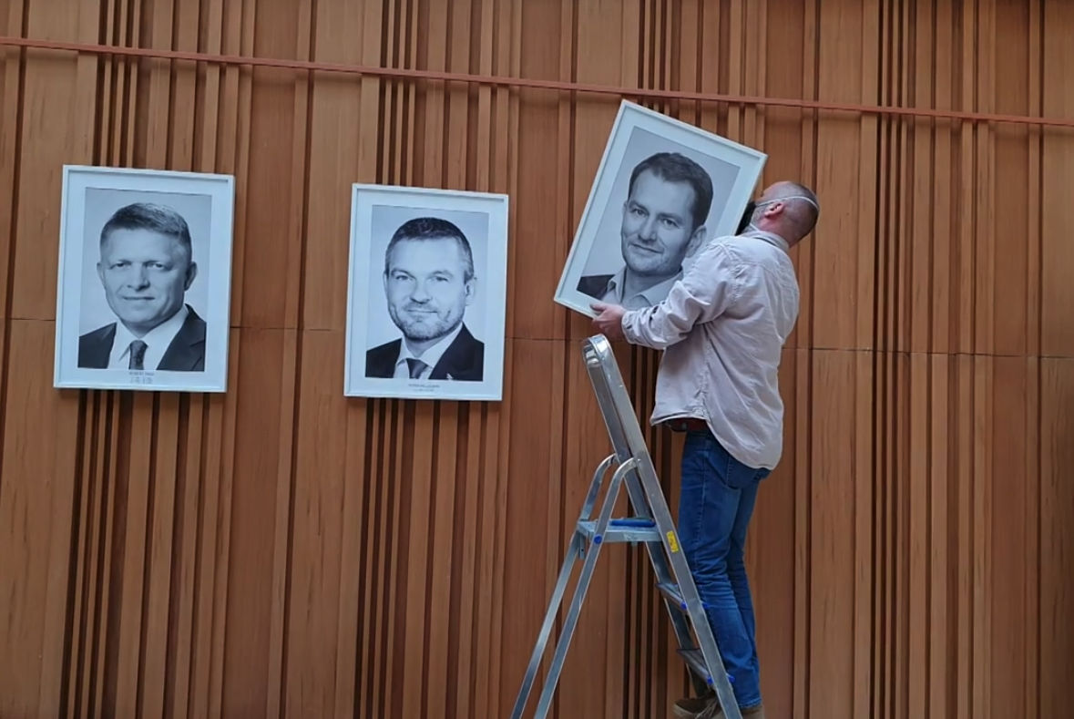 Portréty premiérov na Úrade vlády