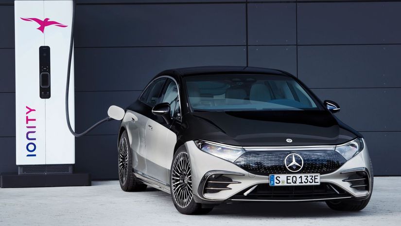 Luxusný elektrický Mercedes-Benz EQS prišiel...