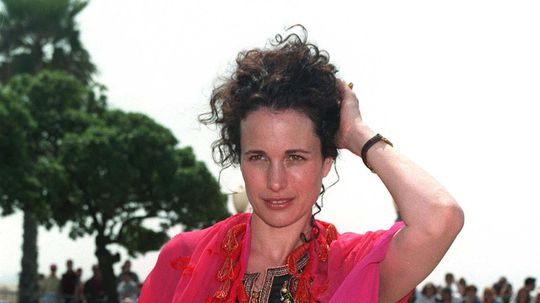 Herečka Andie MacDowell a rok 1997, jej ležérne...