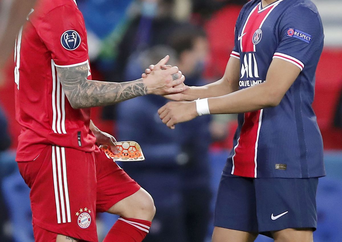 Futbalista Paríža St. Germain Kylian Mbappé a...