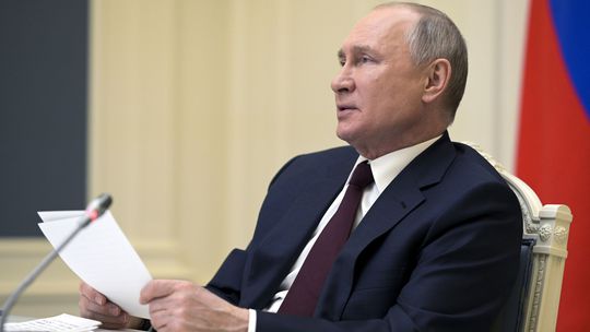 Putin: Zelenskyj musí najprv rokovať s donbaskými separatistami, potom s Ruskom