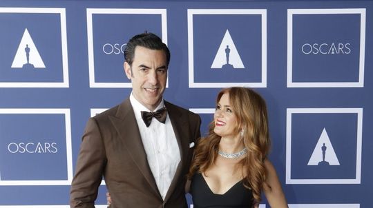 Sacha Baron Cohen a jeho manželka Isla Fisher...