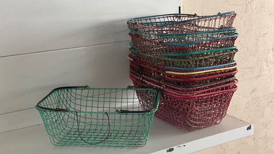 Do nákupných košíkov sa toho veľa nezmestilo,...