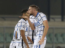 Taliansko futbal Serie A 14. kolo Hellas Inter
škriniar