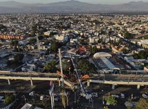 Mexiko most metro zrútenie obete