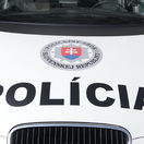 polícia, policajné auto, policajti