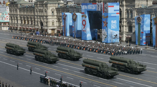 Vojenská prehliadka na Červenom námestí v...