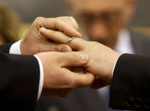 Sobáš / Homosexuálne zväzky / homosexuálne sobáše / Prsteň / Obrúčka / 