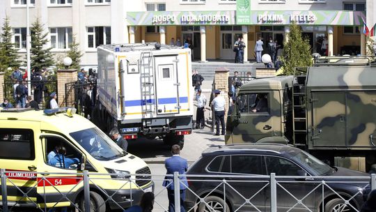 Pri streľbe na škole v Kazani zomrelo 8 ľudí, 21 je zranených