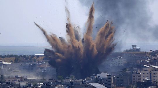 Komisárka OSN: Izrael mohol v pásme Gazy spáchať vojnové zločiny