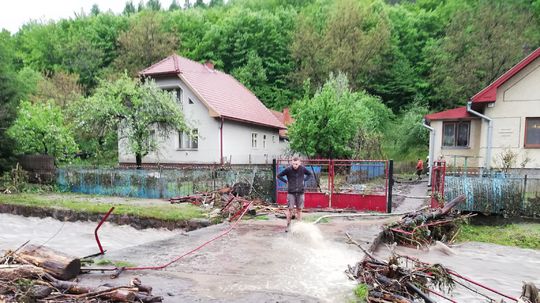 Premiér prisľúbil povodňou zničenej obci Rudno nad Hronom finančnú pomoc