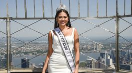 Novzvolená Miss Universe Andrea Meza z Mexika počas fotenia v priestoroch mrakodrapu Empire State Building v New Yorku.