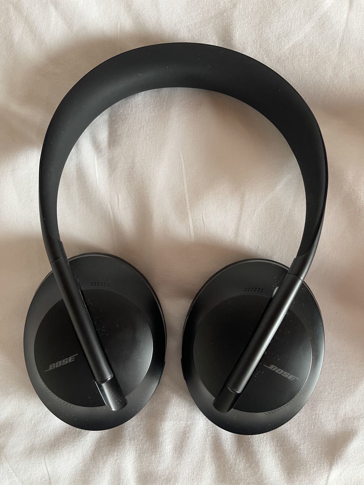 Slúchadlá Bose 700.