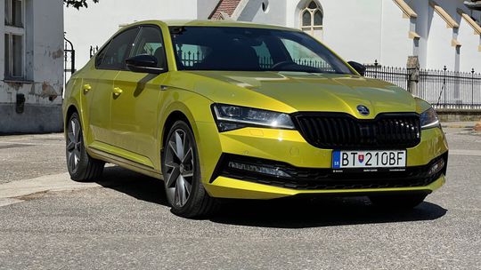 7. miesto po 9. mesiacoch:Škoda Superb