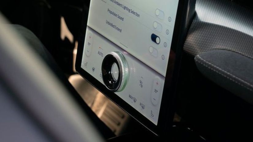 Ford pridal v elektrickom Mustangu Mach-E...