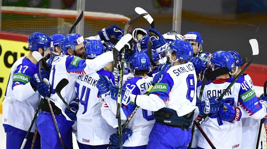 Radosť Slovákov po výhre nad Dánskom.