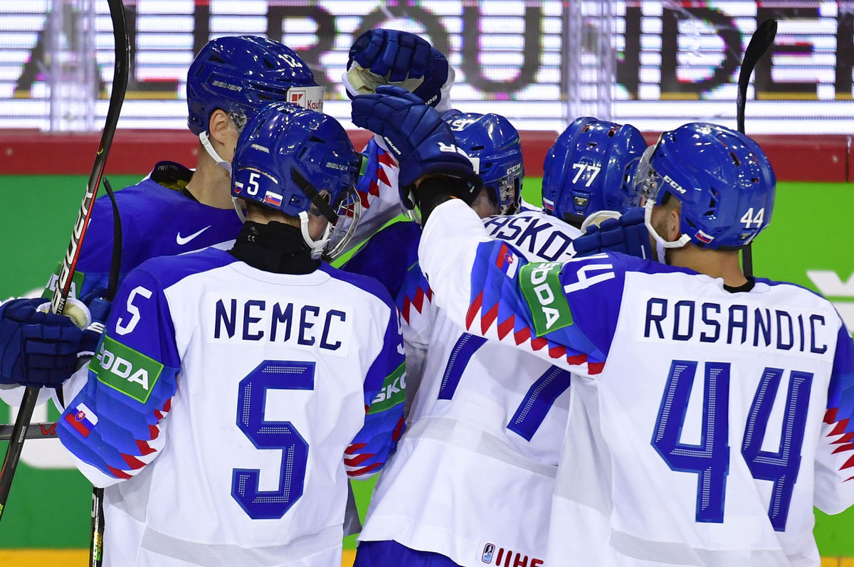 Slovenskí hokejisti si zahrajú MS vo Fínsku.
