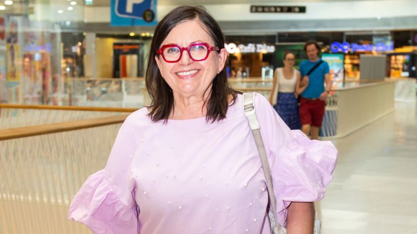 Zuzanu Kronerovú si už bez výrazných rámov...