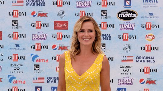 Herečka Serena Autieri v letných šatách z...