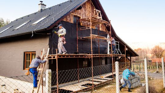 izolácia, zateplenie, zatepľovanie, robotníci