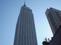Empire State Building - pohľad z ulice