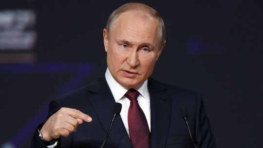 Putin podpísal zákon, ktorým Rusko vypovedáva Zmluvu o otvorenom nebi